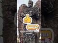 PATUNG YANG DI PENUHI PISAU
