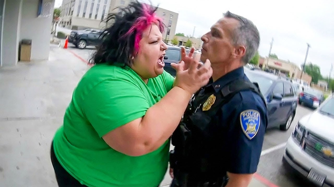 When Karens MESSED With the Wrong Cops - YouTube