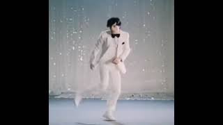 Константин Райкин танцует