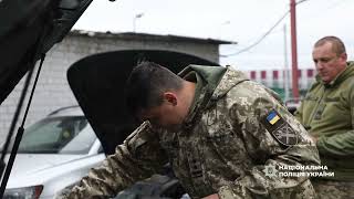 Черкаські поліцейські передали авто для ЗСУ