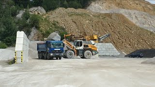 Mercedes-Benz Actros 4141 a Lliebherr 580 - nakladanie štrku