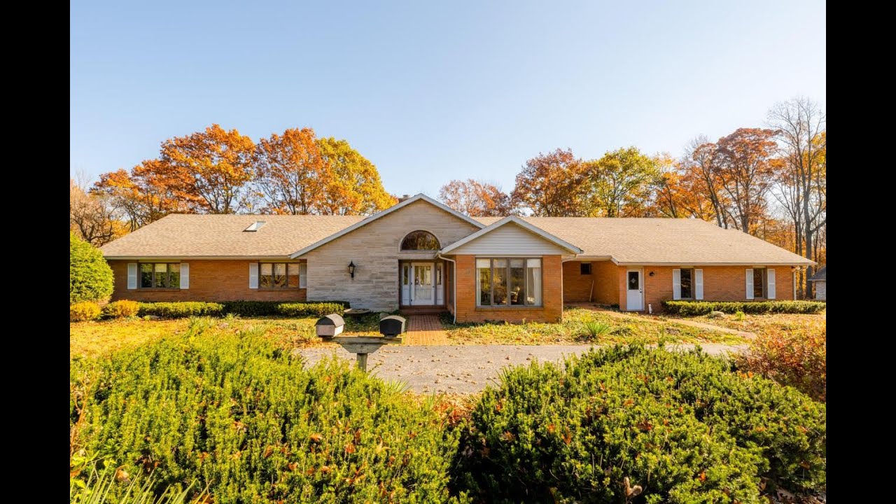 2107 Roslin Road Benton Harbor, MI Homes for Sale