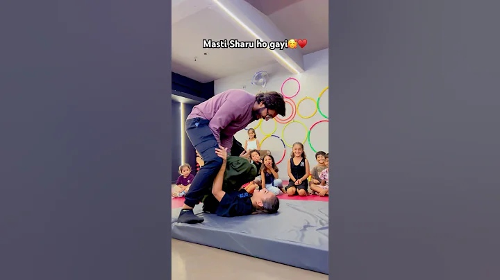 Masti sharu ho gayi class me😂♥️#kashishpatel #workout #mastitime #masti #trendingshorts #shortsfeed
