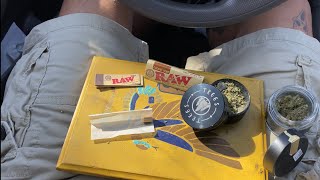 How to roll a joint