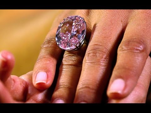 Wideo: Różowa gwiazda, najdroższy na świecie diament cięty, awans na aukcję