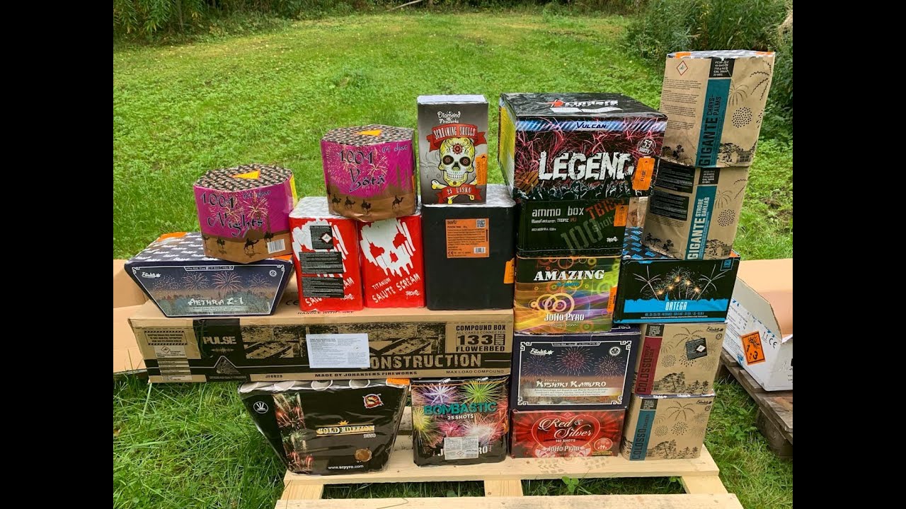 Ilotulitteiden ammuntaa. Synttäri ilotulitus vaimolle/venetsialaiset.