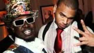 Usher- Club Love Kiss Kiss Ft. Taylor Swift, Chris Brown, T-Pain & Young Jeezy