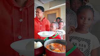 Diner Time, Dishing Out Food