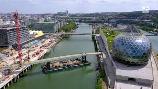 Boulogne-Billancourt, located West of Paris: Installation of the new footbridge over the Seine River