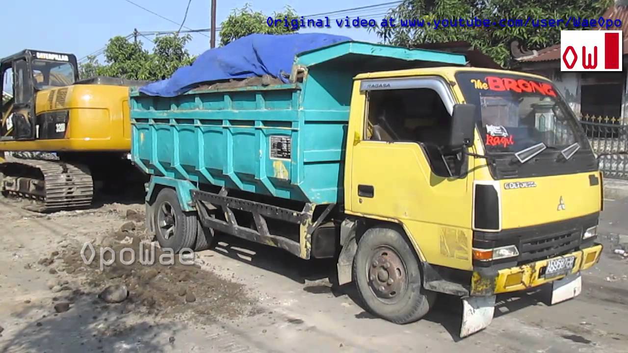 Loading Dump Truck Mitsubishi Colt Diesel 120PS YouTube