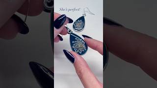 DIY Resin art dry flowers Earrings #diy #art #resin #clay #viral #shorts screenshot 1