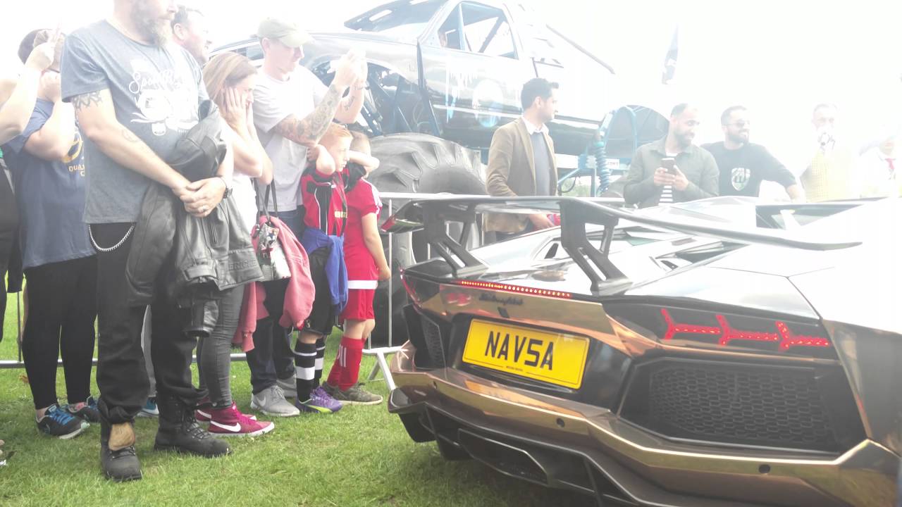 Monster truck vs aventador YouTube