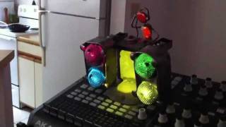Projection mapping test with Resolume Avenue and Madmapper