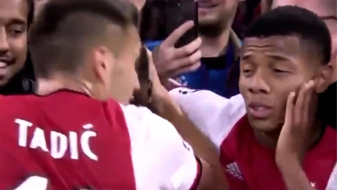 Dušan Tadić slaps David Neres - Ajax vs LOSC