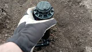 Install pop-up sprinklers without a deep trench | How a sprinkler swing joint works