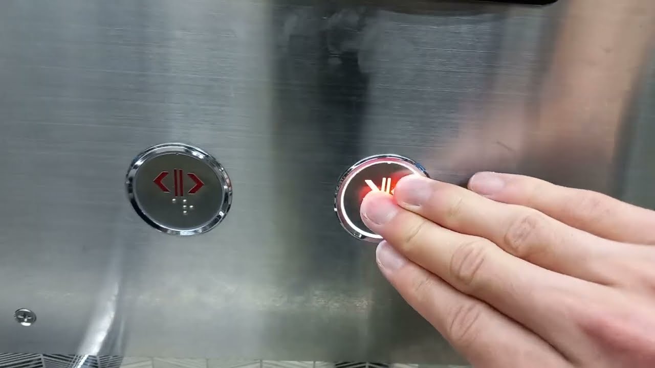 서울특별시 영등포구 영등포로 327 (신길동) 한국철도공사신길역 소요산.연천방향~5호선 환승구간 한양테크엘리베이터 조기대차 및 경고스티커 부착후 탑사기