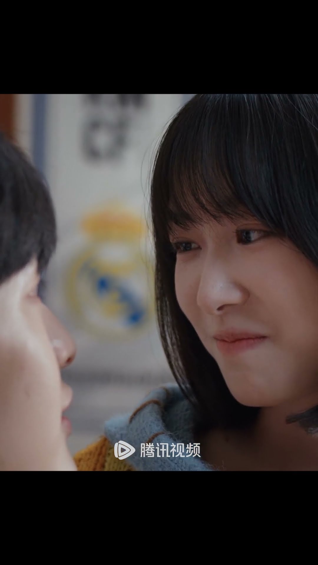 They kiss at home when her father catches them #树下有片红房子 #AlwaysHome #翟潇闻 #杨肸子 #ZhaiXiaowen #YangXizi