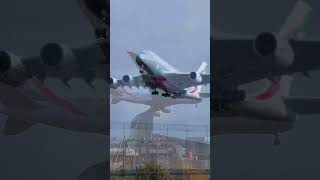 📌 Title: Emirates Plane Flying View ✈️ Stunning Aerial Flight Above Clouds #aviation #ytshorts #8k