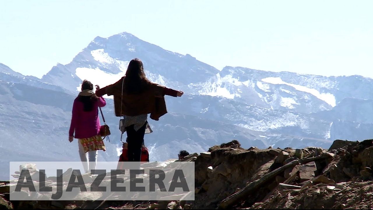 Tourists flock to Pakistan's mountainous north