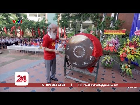 Video Ba thập niên phát triển trường ngoài công lập tại Hà... - YouTube