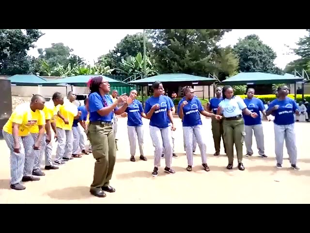 POWERFUL KISII PRISONS CHOIR PERFORMANCE LED BY OFFICER ZEBBY CHERONO! class=