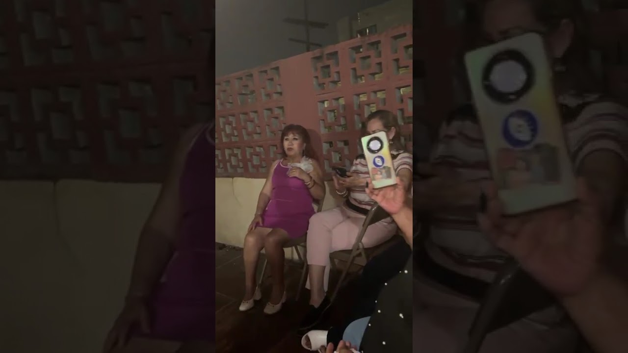 Suavecito - Laura León / Carmen Villarreal.