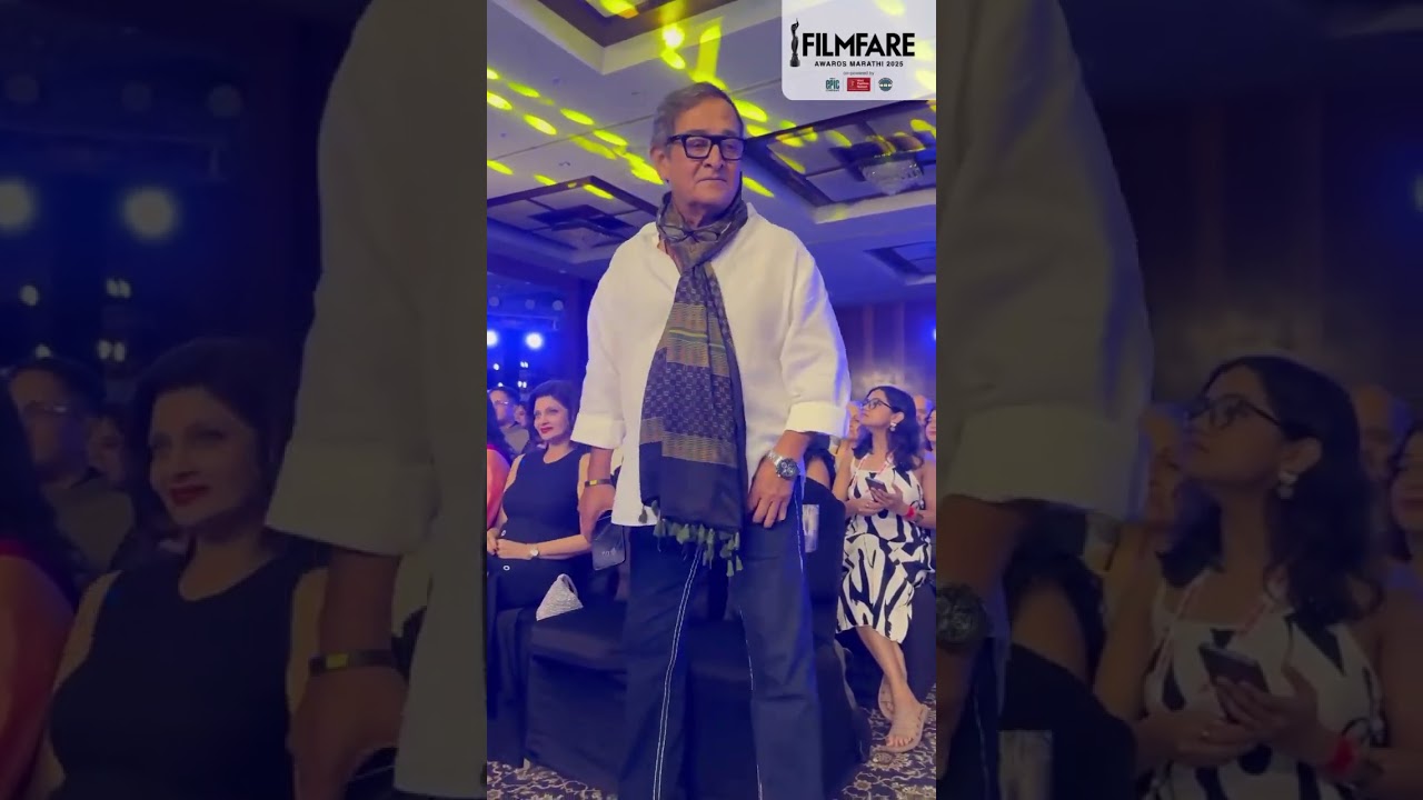Mahesh Manjrekar & Sachin Pilgaonkar Catch Up at Filmfare Awards Marathi 2025! ✨ Iconic Reunion