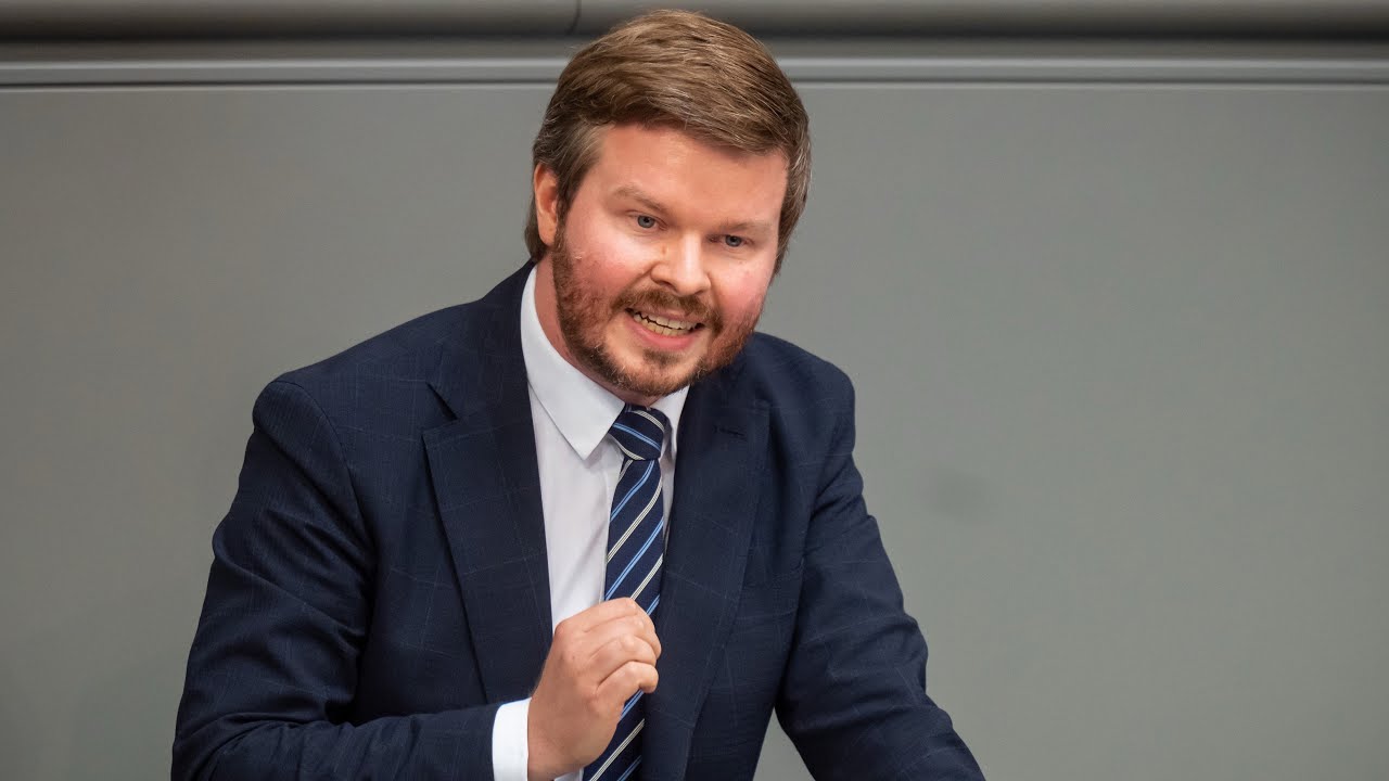 AfD zum Bundeshaushalt 2025: Bundespressekonferenz mit Michael Espendiller
