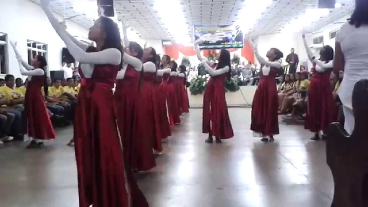 Grupo de coreografia Chama Pentecostal - Cruz no chão
