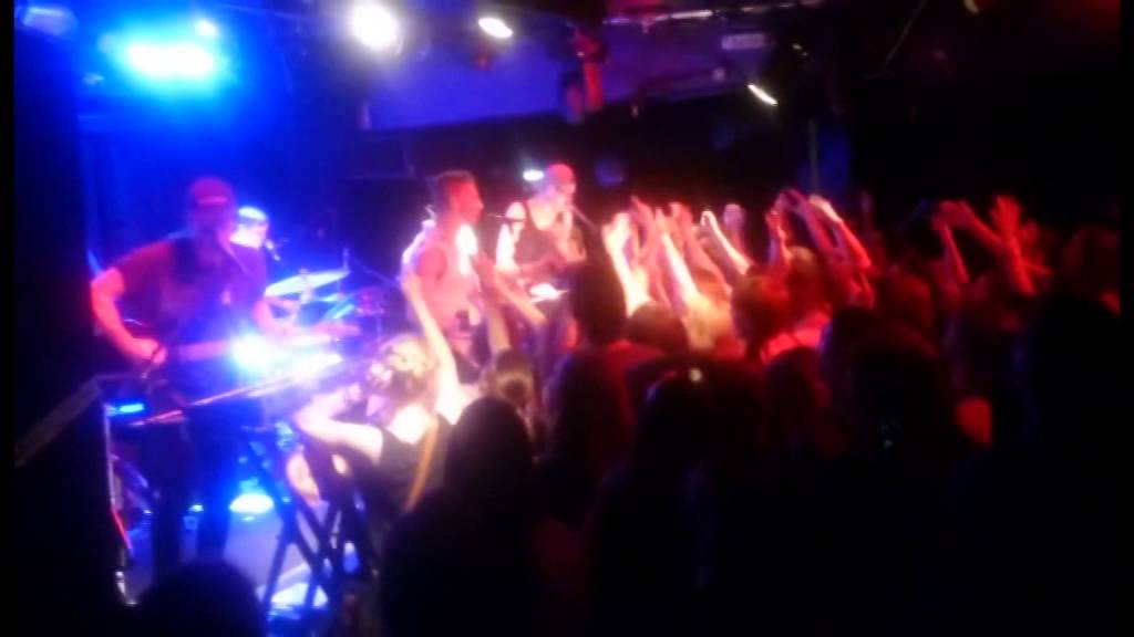 Bleachers Full (nearly) performance at London Dingwalls on May 12th