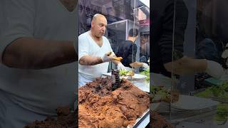 Çiğköfteci Ali Usta Formunda Harıl Harıl Çalışıyor