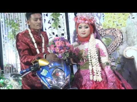 KEREN BANGET GAYA PENGANTINNYA