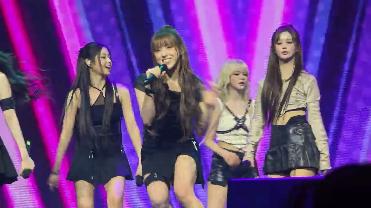 250831 NMIXX (엔믹스) - See That | K-Wave Super Concert in