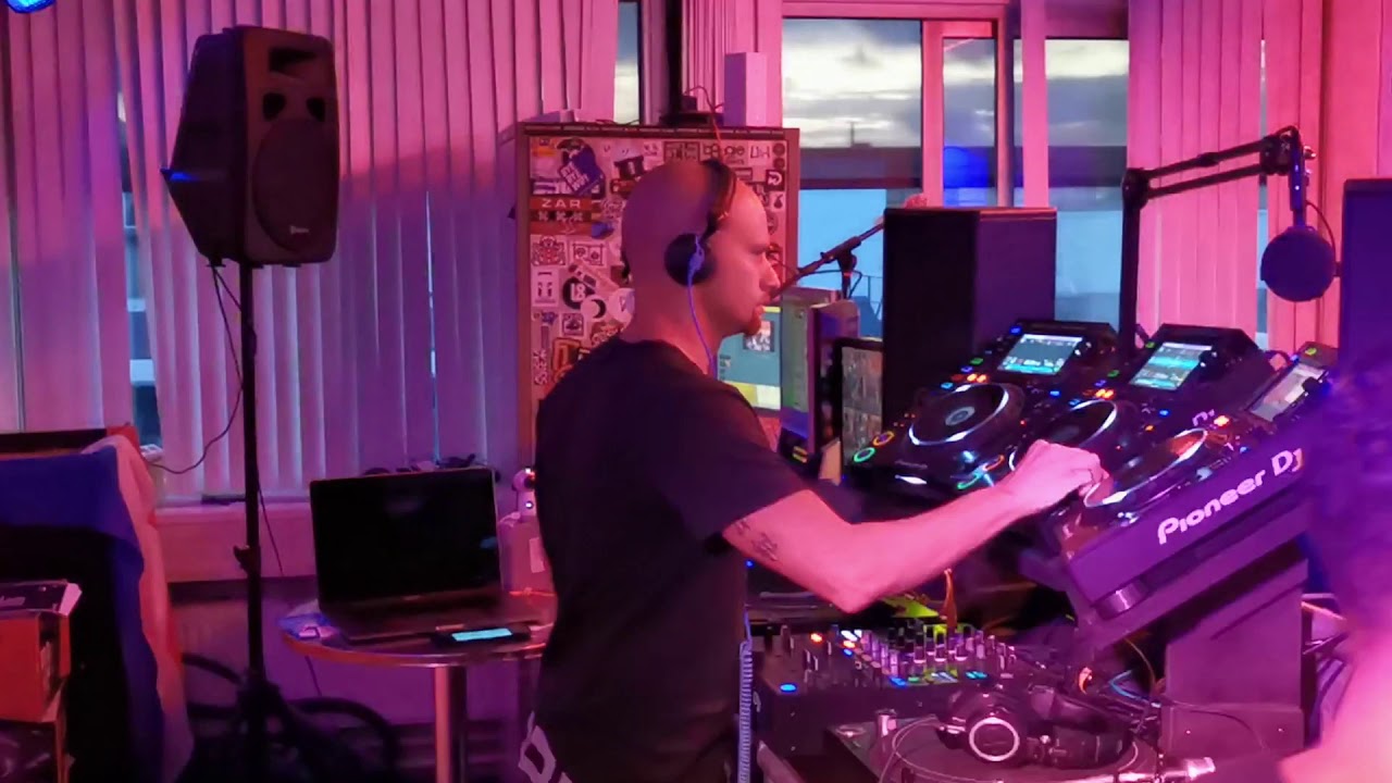 Dreamell, Max C - Loving You (Original Mix) at AMWFM RADIO