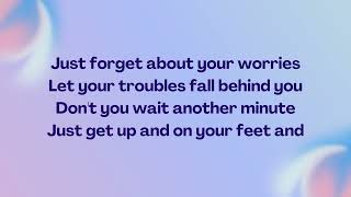 Martha Munizzi "Glorious" Lyrics
