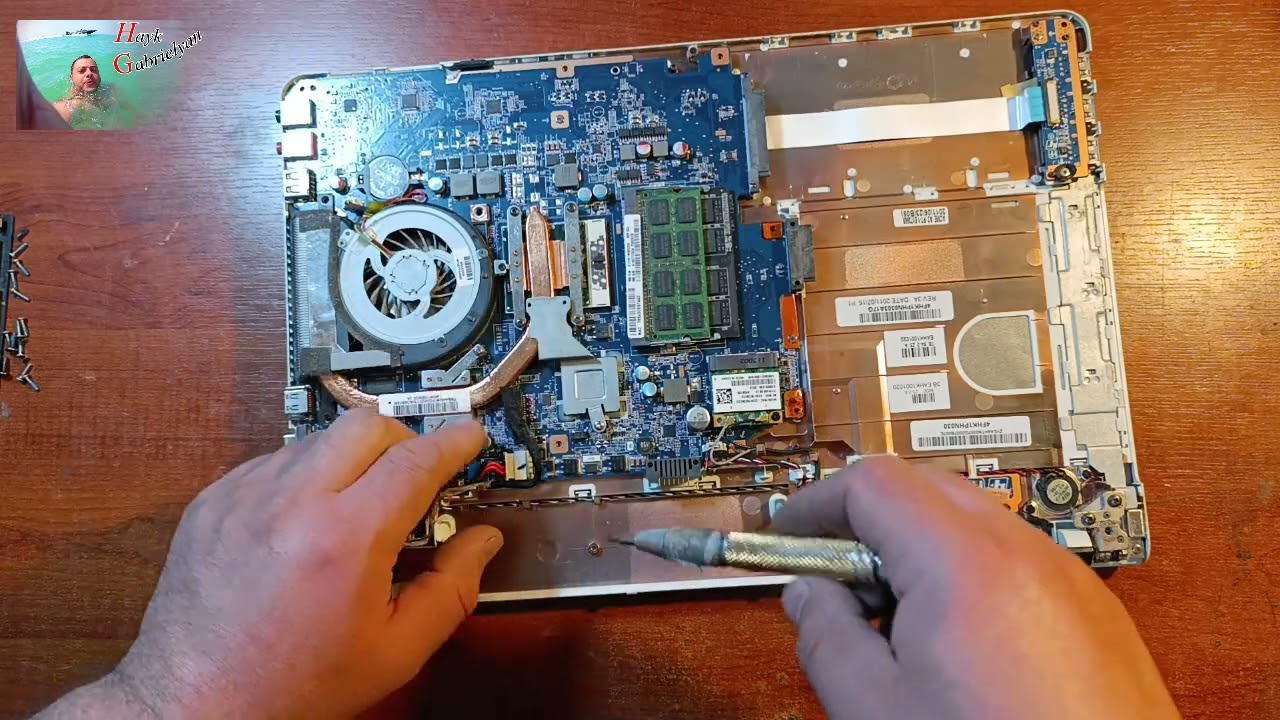 Sony Vaio PCG-71811V Как разобрать и собрать ноутбук. Чистка ноутбука от пыли.