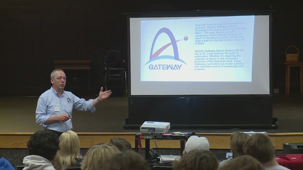 NASA's gateway program leaders inspire Eureka students to reach for the stars