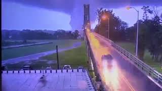 LIVE VIDEO Tornado passing Burlington Bristol Bridge, New Jersey