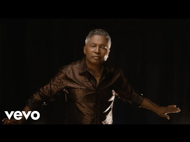 Kevon Edmonds - Right Here (Official Music Video)