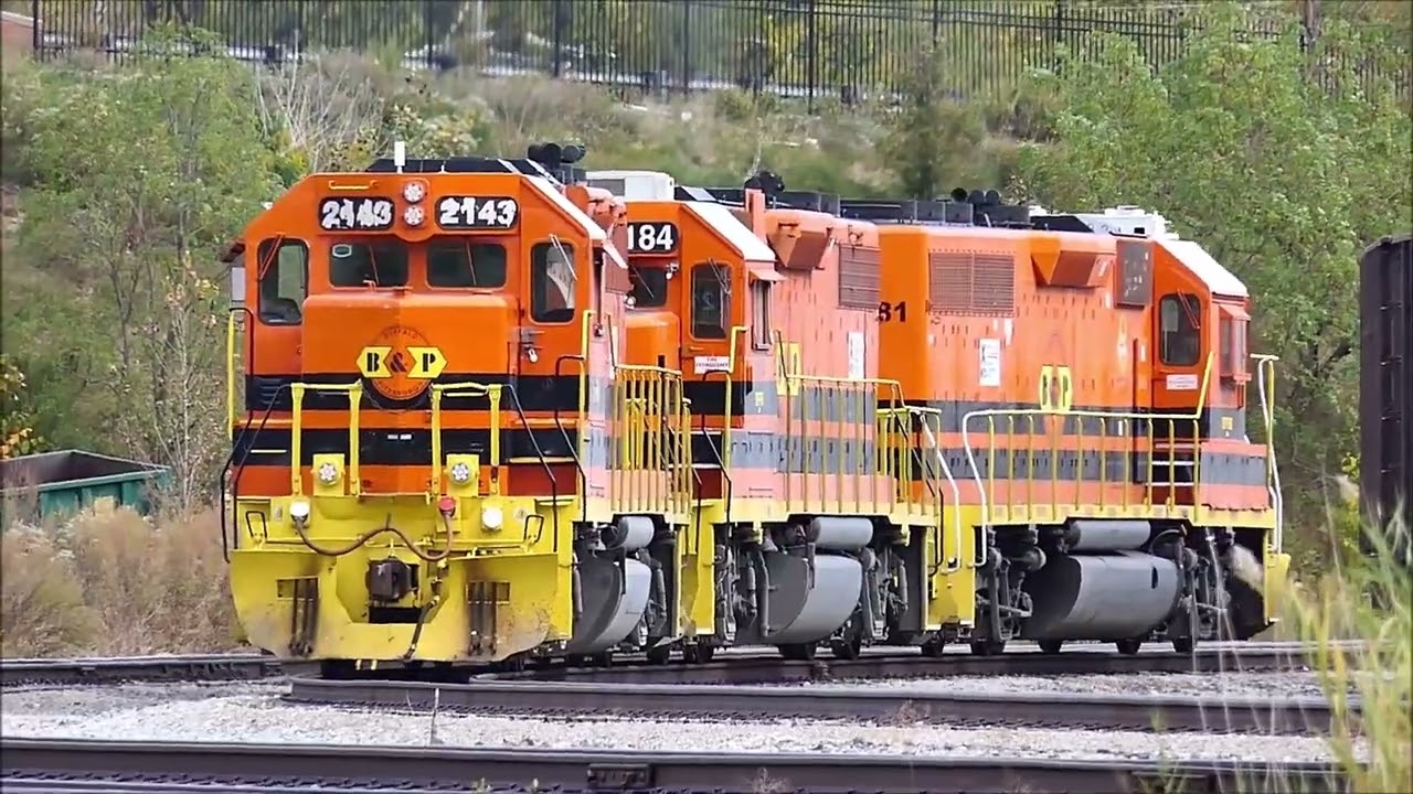 Buffalo & Pittsburgh WAER train in Erie! mp4