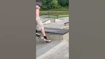 Fakie Nose grind