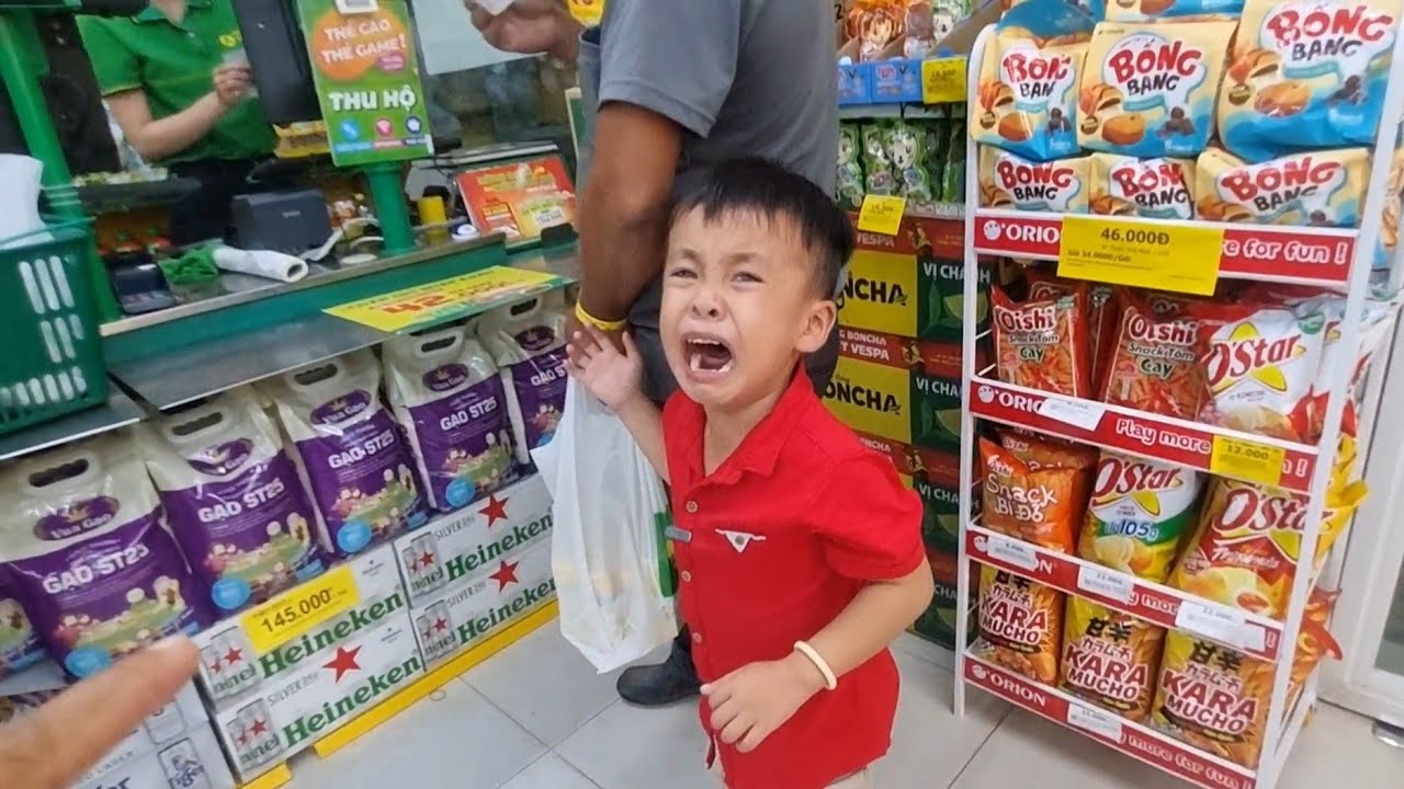 Chuột Đi Siêu Thị Mua Sữa Mà Khóc Nằm Dạ Đòi Mua Kẹo #meconnhachuot #chuotdisieuthi