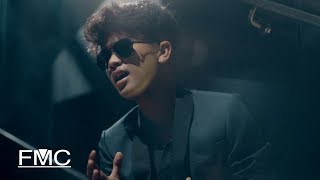 Video voorbeeld van "Haqiem Rusli - Tergantung Sepi (Official Music Video)"