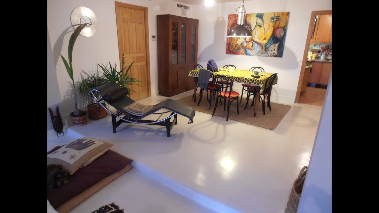 Ecologic flooring plaster from Easy Tadelakt. No béton ciré or polished concrete