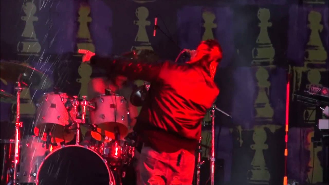 Julian Casablancas+The Voidz - Dare I Care ( Music video )