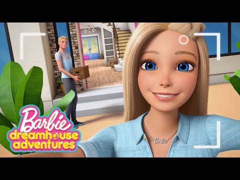 Video: Qual è il tono della bambola Barbie di Marge Piercy?