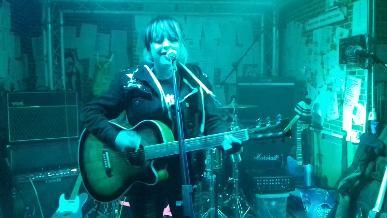 Miffy Englefield - Foundations - The Harp, Folkestone - 2/3/18