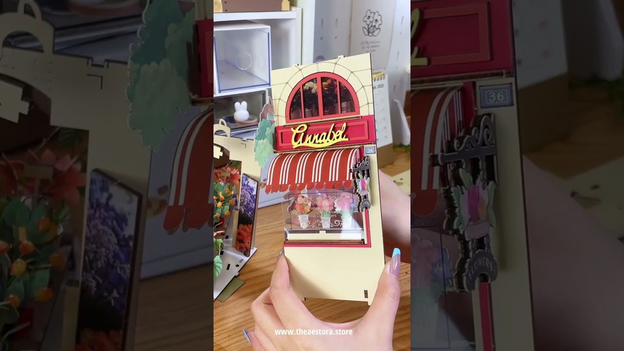 DIY Sakura Wine Alley Book Nook