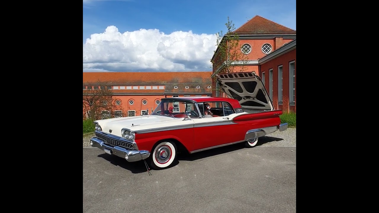 Ford Fairlane 500 Galaxie Skyliner open the roof