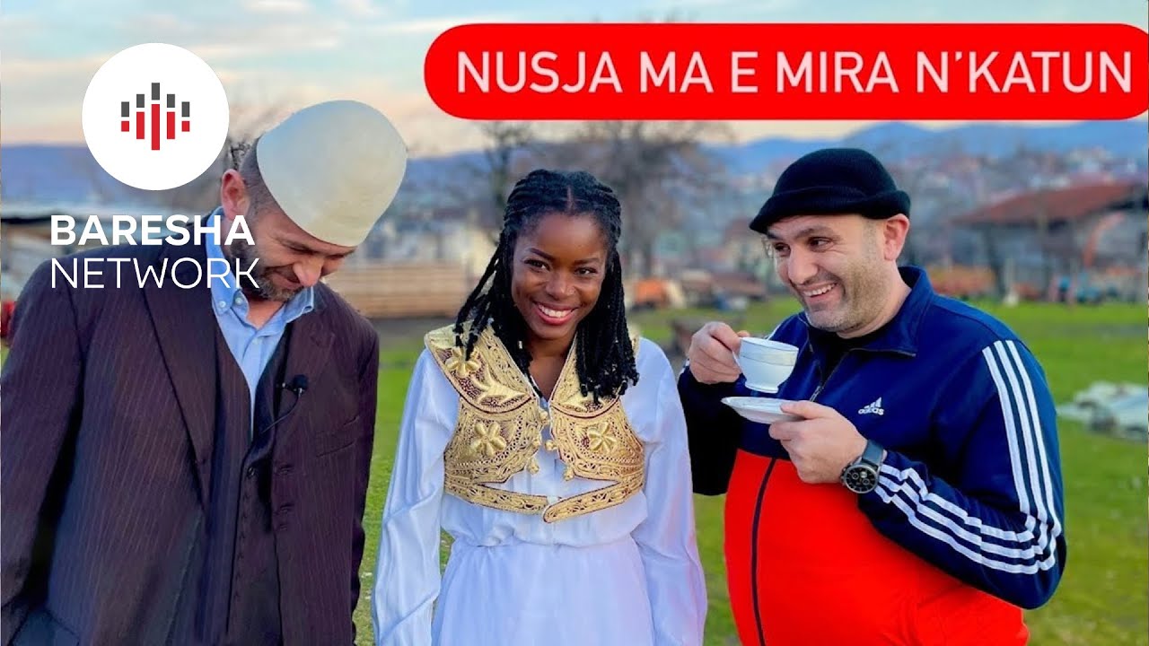 Nusja na ka dale e mire…Po qohet ne 5 n’sabah me fshi oborrin e mi mjel lopt